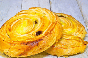 Easy Banana Puff Pastries Recipe: Quick and Delicious!
